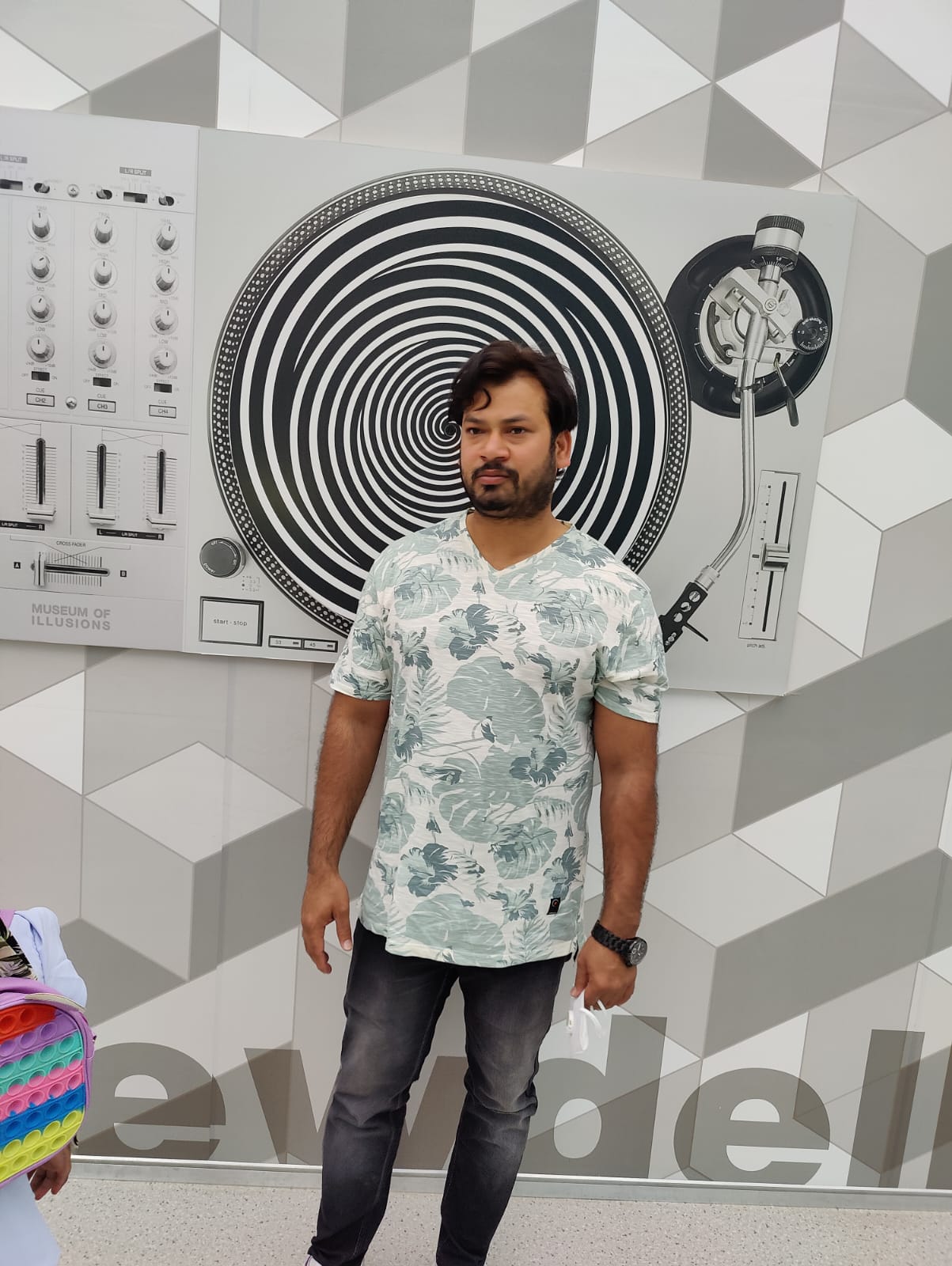 Arbaaz Warsi – Co-Founder, Sehr Attar Perfume